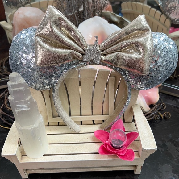 Disney Ears Headband - Minnie
Mouse Sequined - Red Bow - Picture 3 of 7